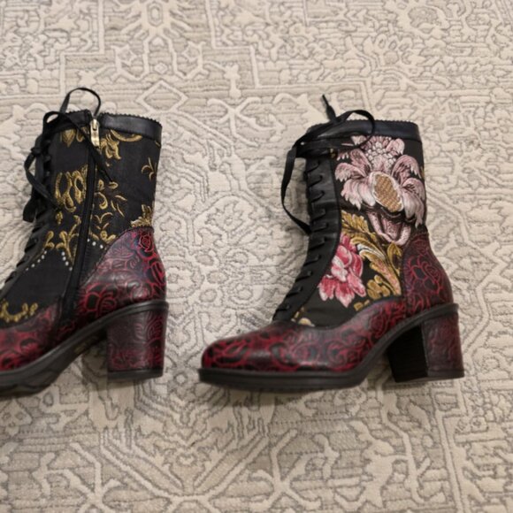 L'ARTISTE Casandra Lace Up Bootie 9 - Picture 14 of 16